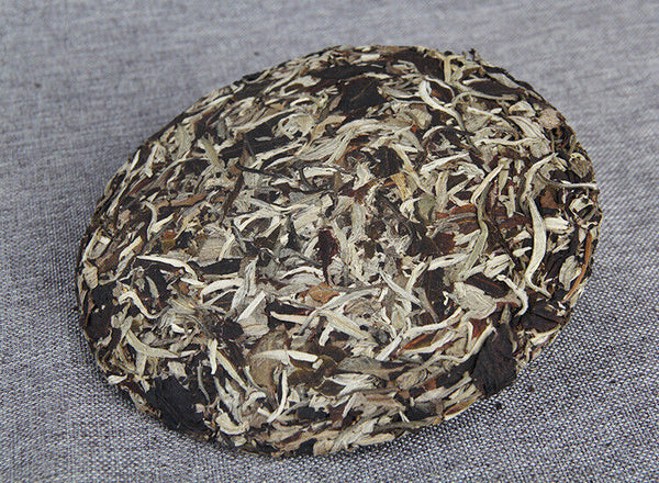 357g Yunnan Tea Puerh Tea Moonlight White Cake Jingmai Mountain Arborvitae