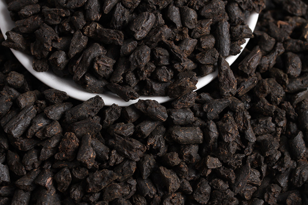 500g/Tin Yunnan Pu'er Tea Menghai Ripe Tea Jujube Tea Fossil Crushed Silver