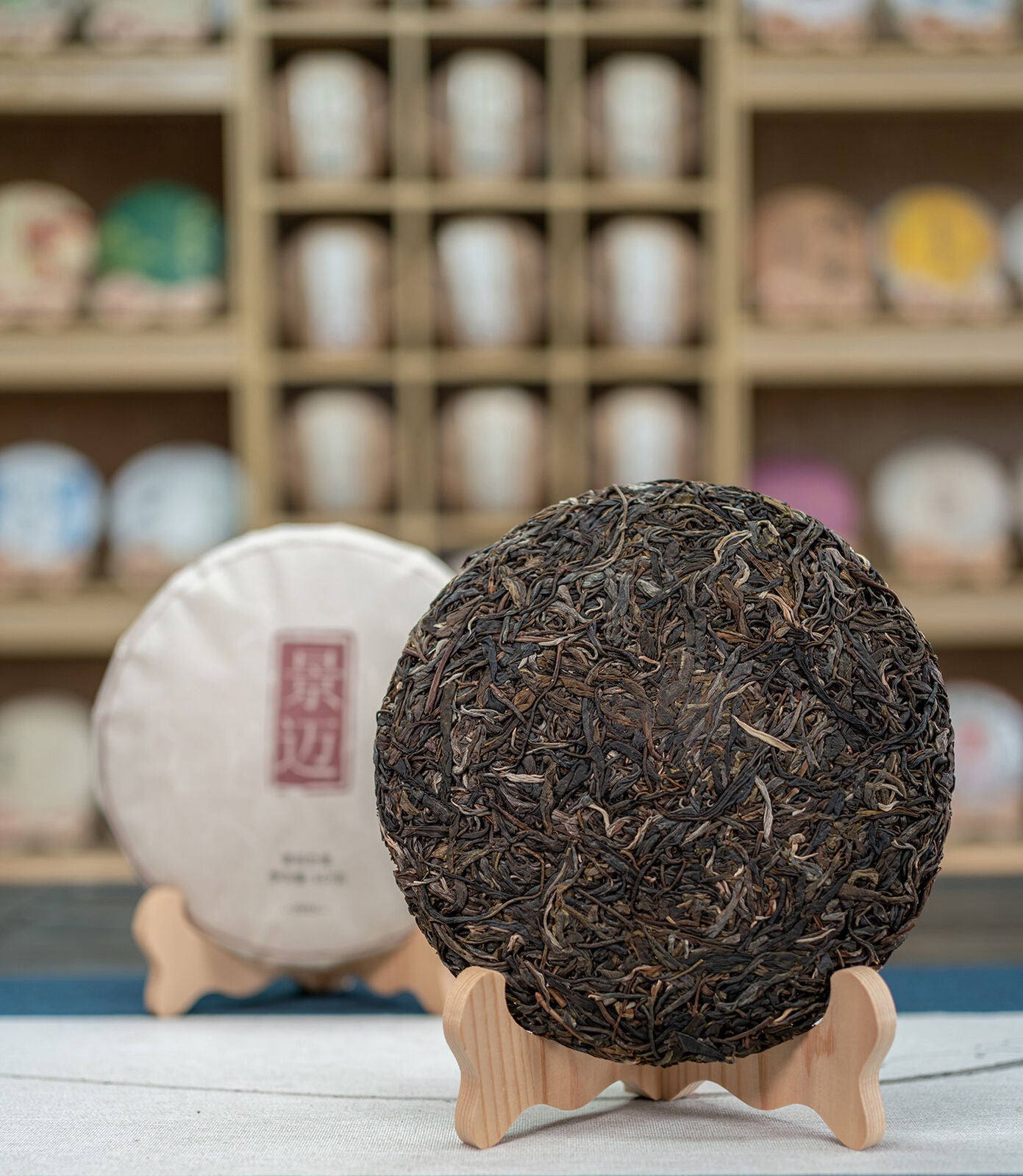 357g Yunnan Ancient Pu'er Tea Cake Jingmai Mountain Milanxiang Puer Raw Tea Cake