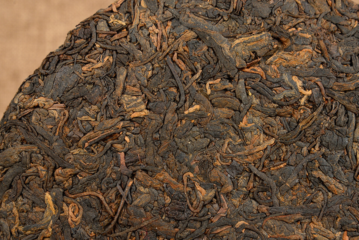 357g Yunnan Pu'er Tea Old Banzhang Glutinous Fragrance Seven Seed Cake Ripe Tea