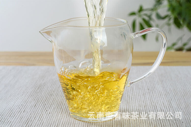 357g Yunnan Pu'er Tea Seven Seed Cake Bangdong Ancient Tree Golden Leaf Raw Tea