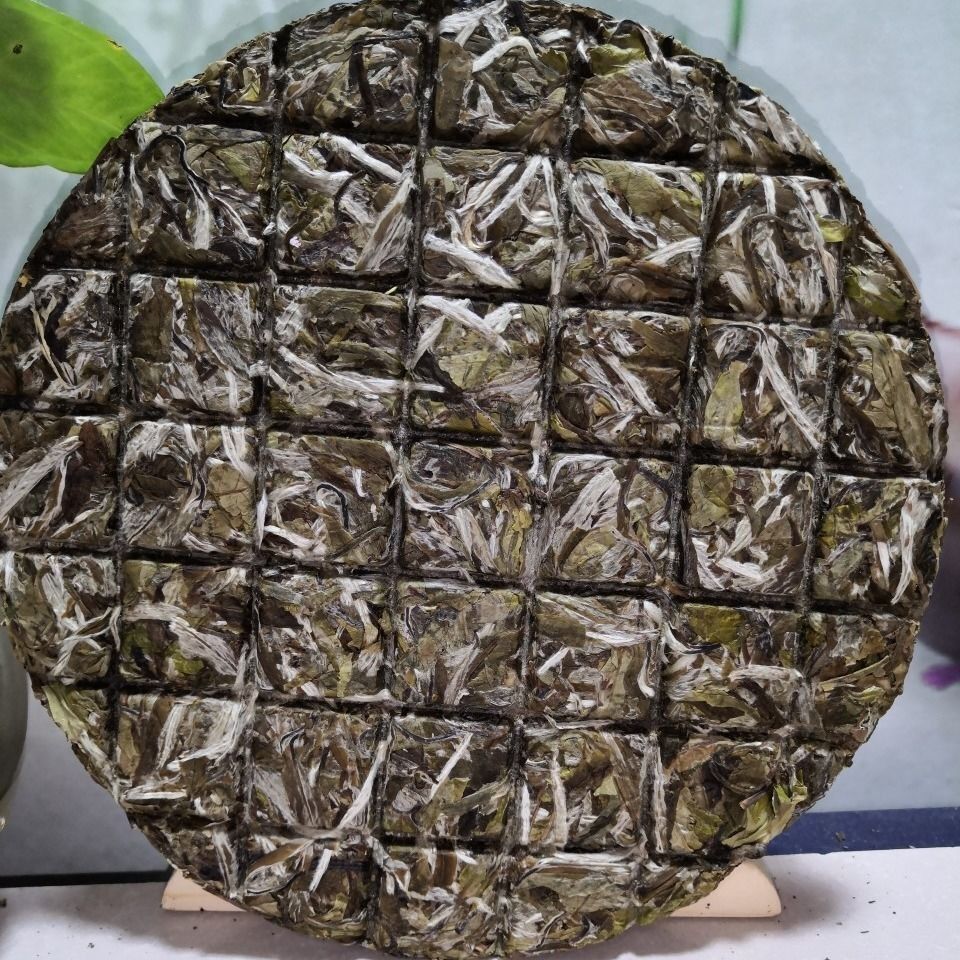 Mingqian Flower Fragrance White Peony Old White Tea Cake 150g