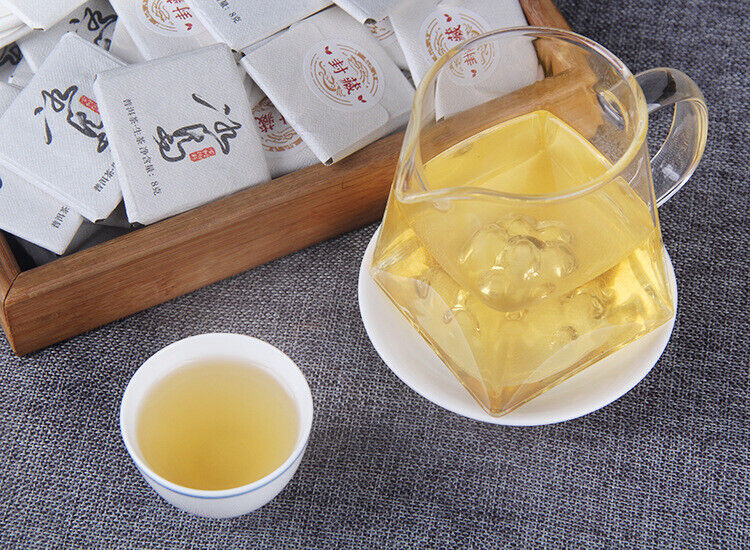 Small Icelandic Square Brick Pu-erh Raw Tea Flakes 小冰岛方砖普洱生茶薄片 22年头春古树茶云南普洱茶
