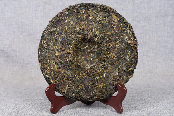 Pu'er Tea  Spring Tea Ancient Tree Tea Yunnan Seven Seed Cake Tea 357g