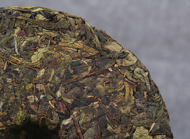 357g Yunnan Pu'er Raw Tea Seven Seed Cake Tea Leaves Lincang Iceland Gold Leaf