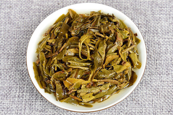 200g Yunnan Pu'er Seven Seed Cake Tea High Pole Raw Tea Cake Early Spring Tea