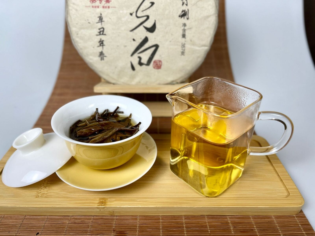 Yunnan Moonlight White Tea Cake White Pfingstrose 357g