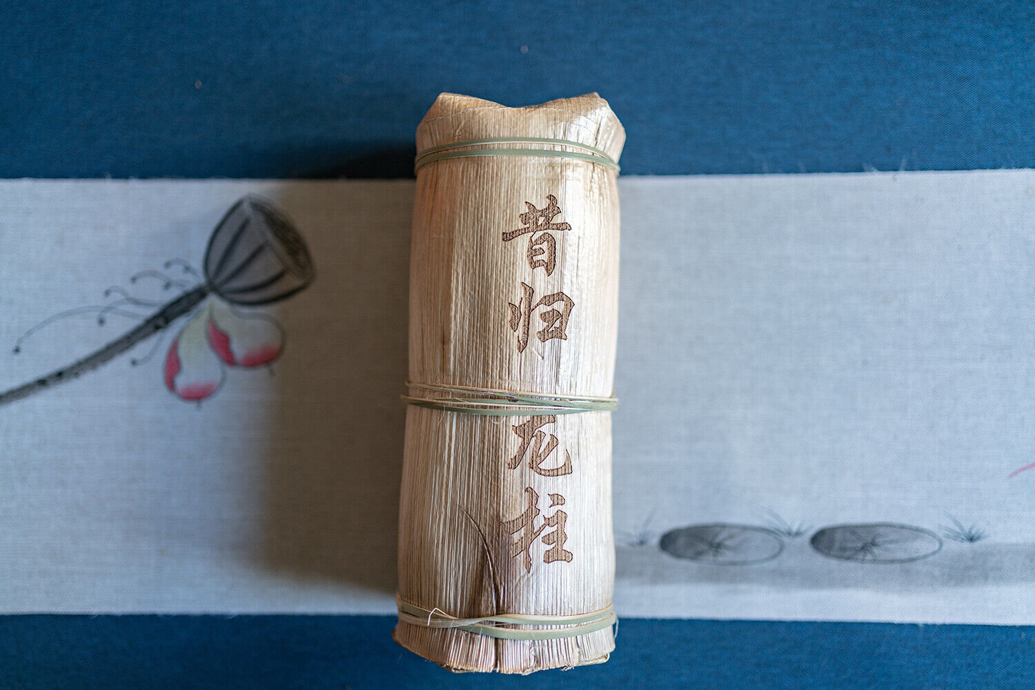 1kg/strip Yunnan Ancient Spring Tea Column Xigui Dragon Column Pu-erh Raw Tea
