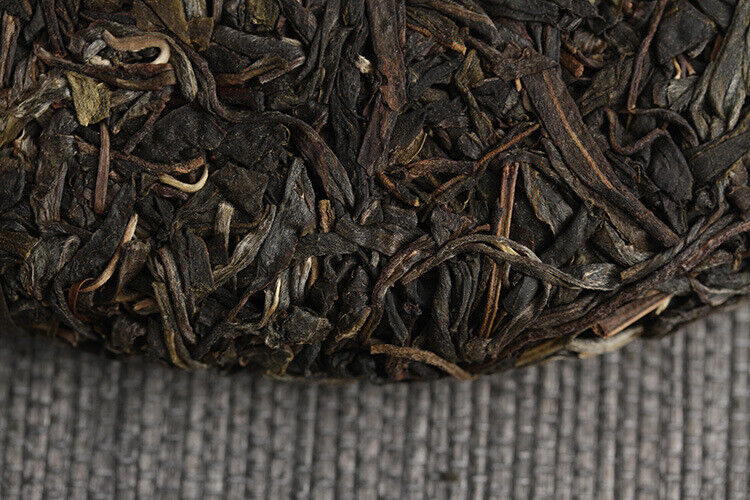 Pu'er Tea Jingmai Ancient Tea Raw Cakes Dry Storage Tea Yunnan Seven Cakes 357g