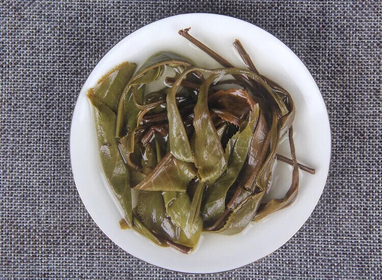 Pu'er Tea Daxueshan Ancient Tree Tea Pu'er Raw Tea Bazi Tea Handmade Tea 400g