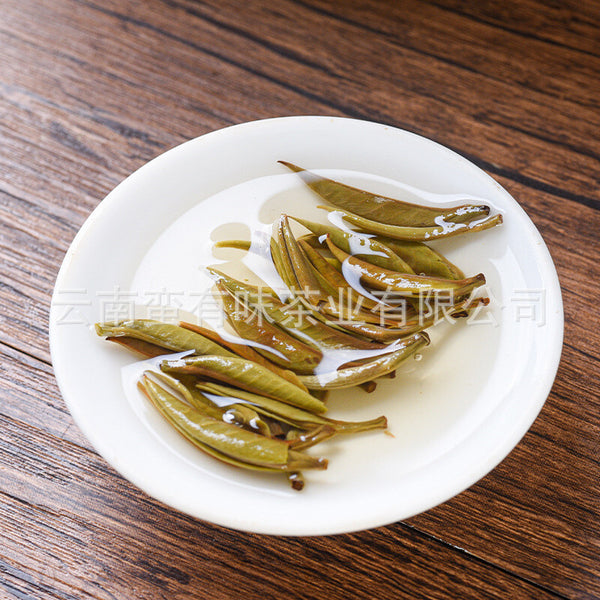 Yunnan Baihao Silver Needle 357g Jinggu Single Bud Moonlight White Tea Cake