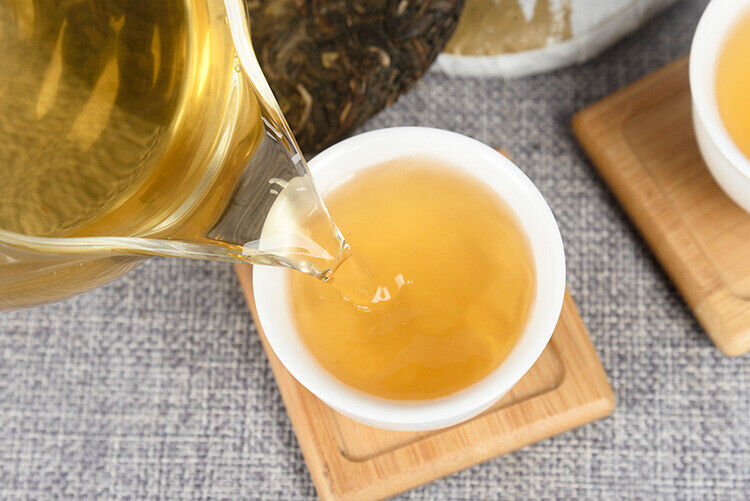 Yunnan Pu'er Tea Early Spring Raw Tea 100g Cake Tea Icelandic Raw Cake Tea