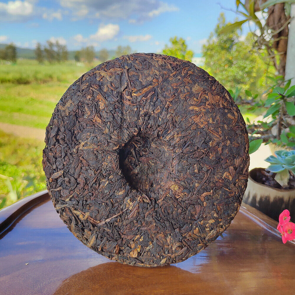 357g Lao Man'e ancient tea Menghai seven cakes ripe Brown Mountain ripe tea cake