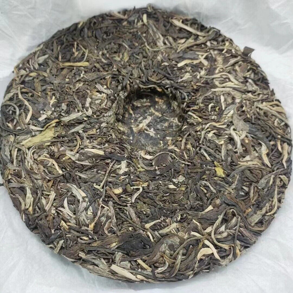 Yunnan Pu'er Banzhang Mother Tree First Spring Pu'er Raw Tea 357g Cake Tea