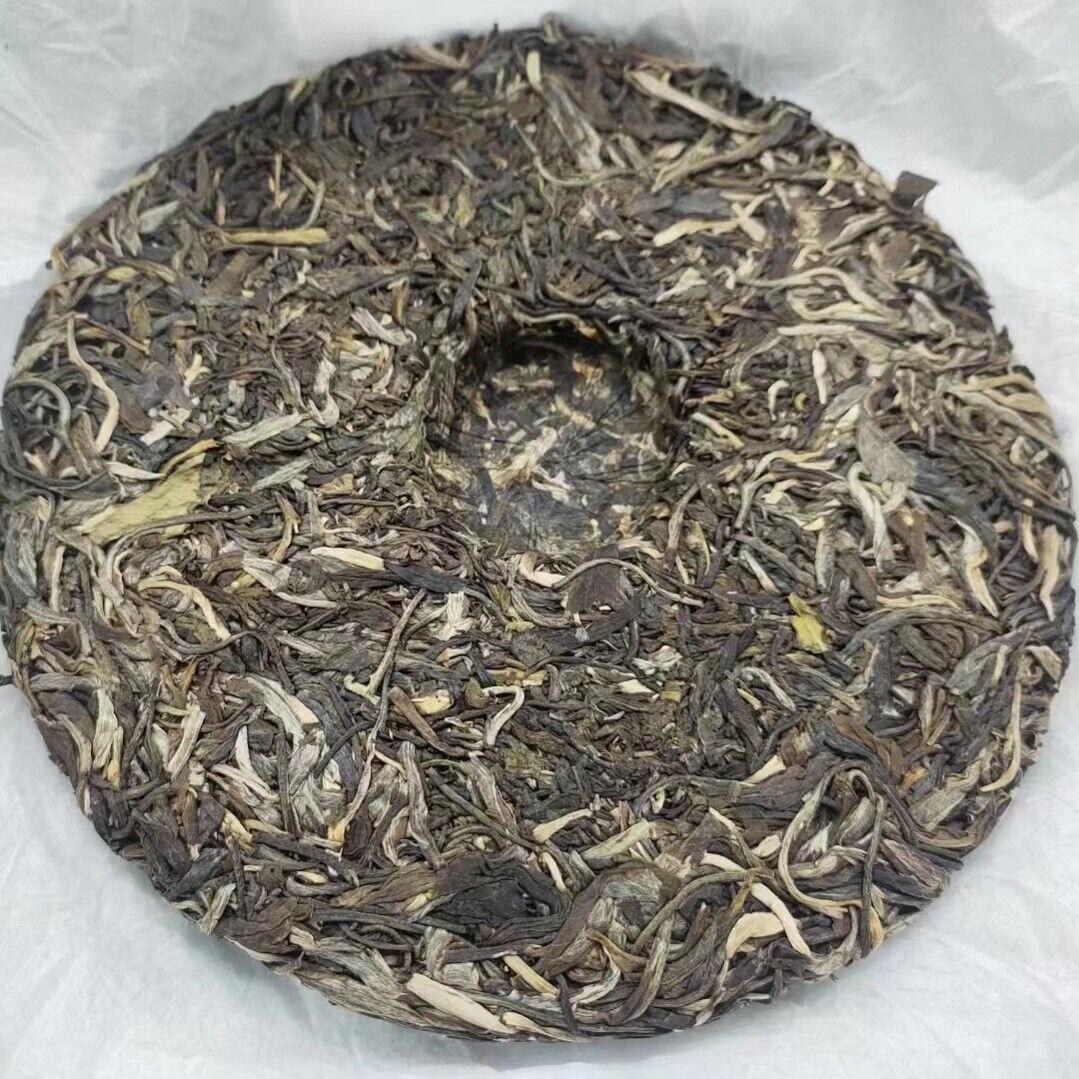 Yunnan Pu'er Banzhang Mother Tree First Spring Pu'er Raw Tea 357g Cake Tea