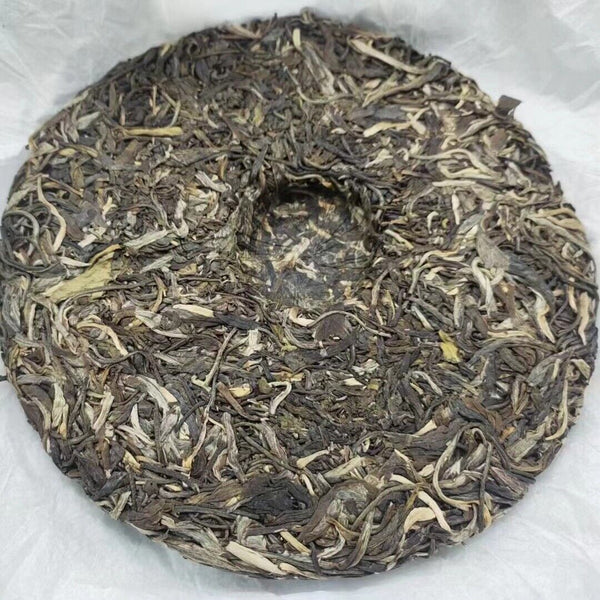 Yunnan Pu'er Banzhang Mother Tree First Spring Pu'er Raw Tea 357g Cake Tea