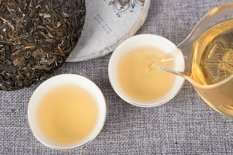 Yiwu Raw Tea 200g Raw Tea Cake Yunnan Ancient Tree Healthy Drink