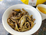357g Laobanzhang Raw Tea First Spring Pu-erh Raw Cake Menghai Pu-erh Tea