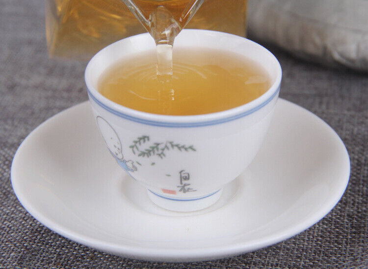 357g Yunnan Pu'er Raw Tea Seven Seed Cake Tea Leaves Lincang Iceland Gold Leaf