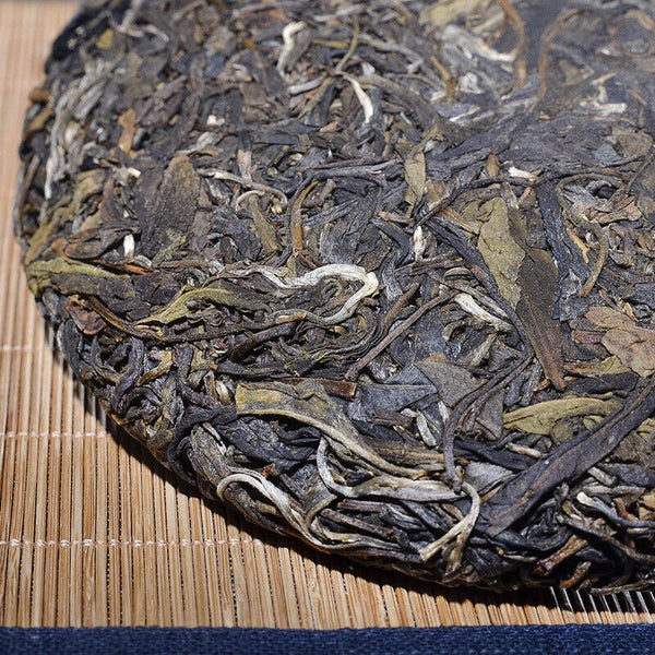 Pu-erh Tea Cake Yiwu Ancient Tree Cha Tea Green Tea Health Care 357g Yunnan