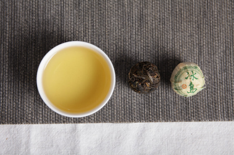 Yunnan Puerh Tea Icelandic Island Sheng Longzhu Arbor Tea, Mini Tuocha 500g