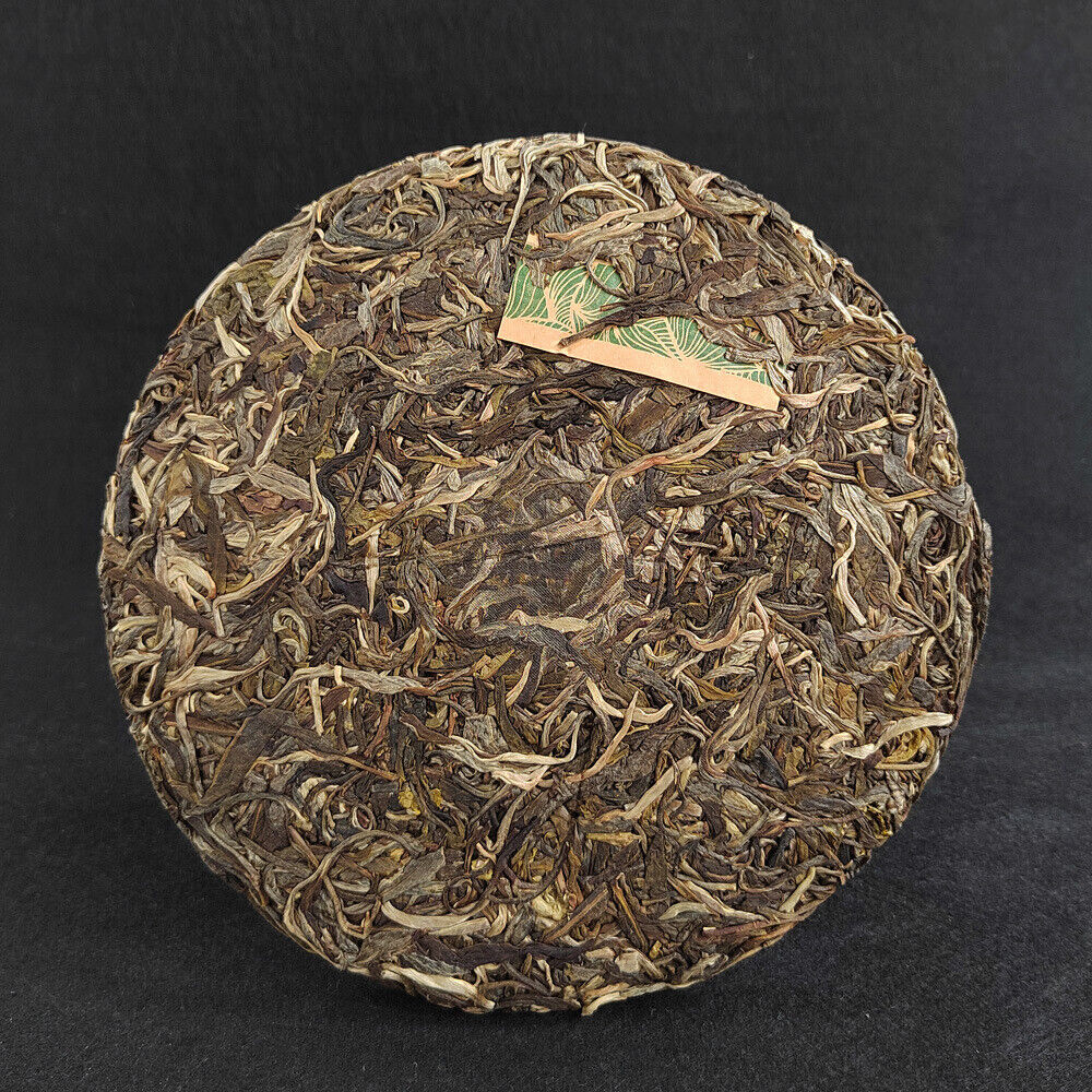 YIWU Tea Cake Pu'er Tea 357g Yunnan Tea Cake 普洱茶 357克云南茶饼 易武茶饼