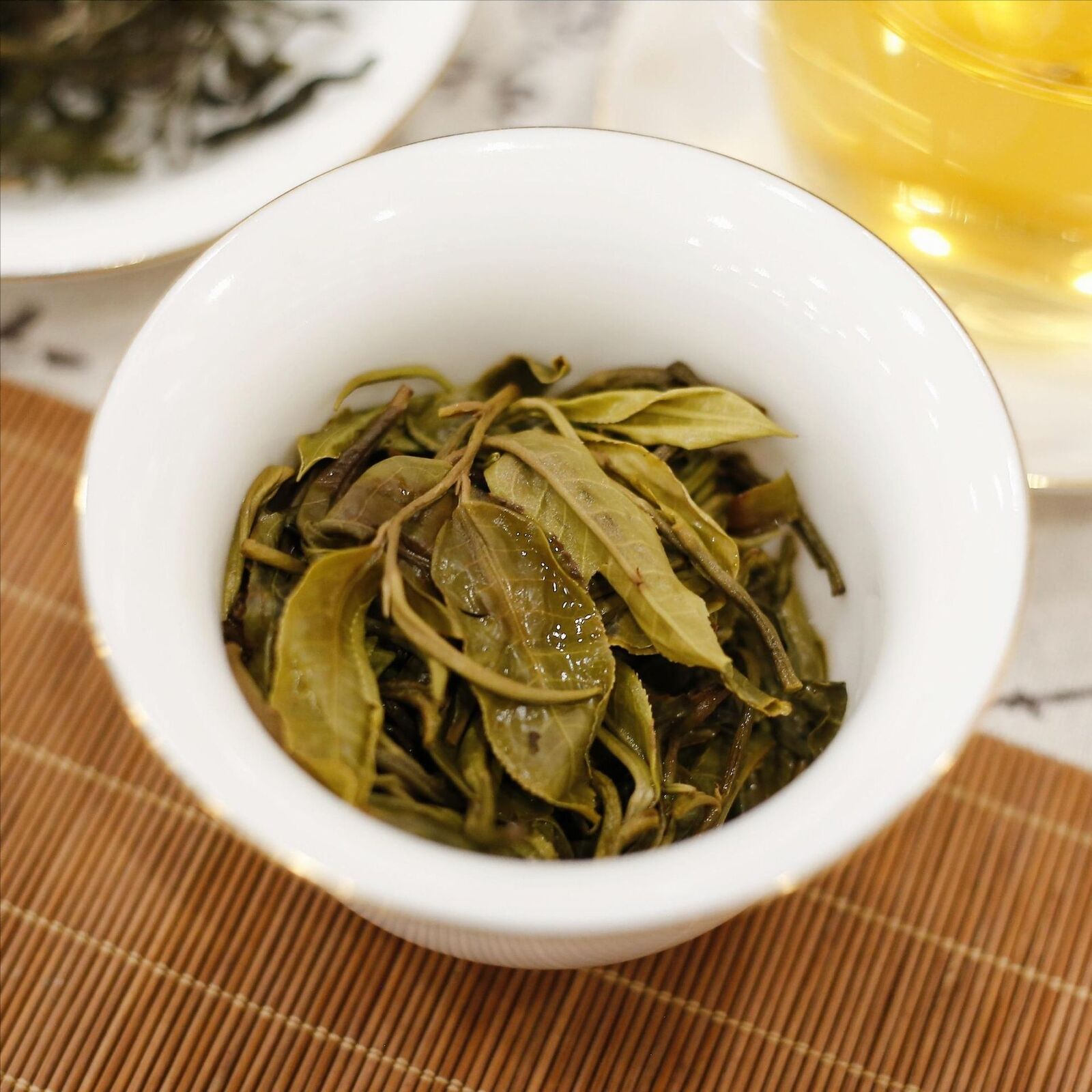 Banzhang Peacock Green Cake Yunnan Pu'er Tea Raw Tea Cake 357g/12.59oz