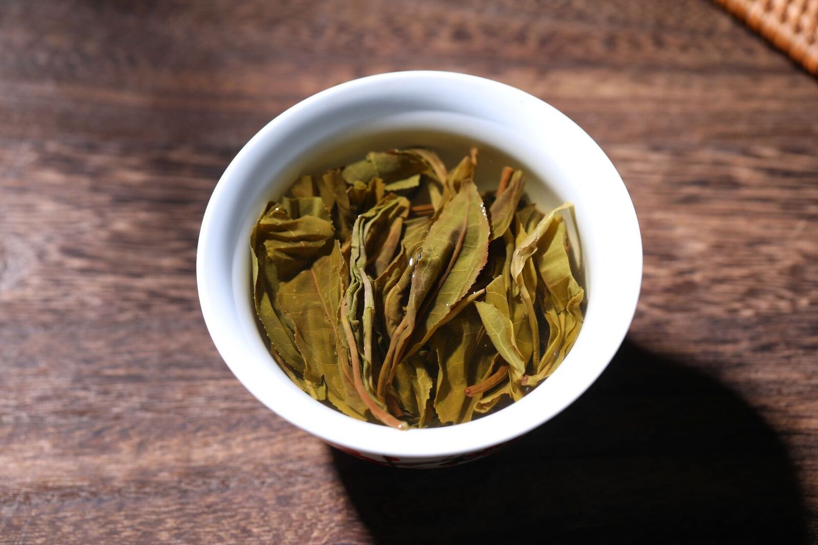 357g Yunnan Pu-erh Tea Yiwu Mint Ho-Tang Ming Qian Raw Tea Seven Seed Cake