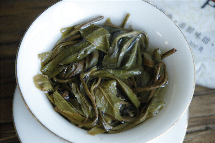 Plum turnip potted pond ancient tree raw tea cake cold plum aroma and deep charm