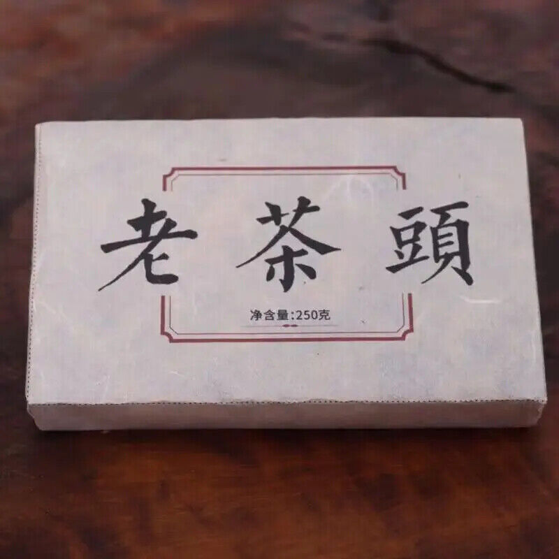 Old Laochatou Yunnan Pu'er Compressed Tea Bulang Mountain Puer Tea Brick 250g