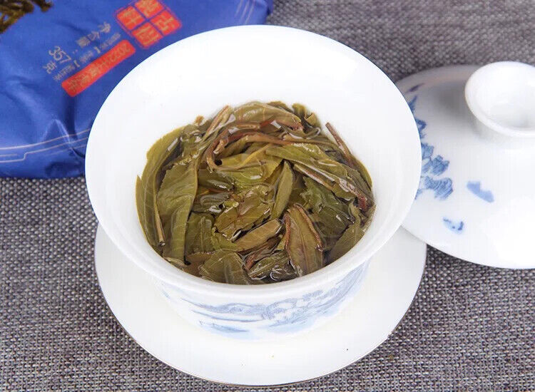 Chinese Famous Raw Puerh Tea Cake Ge Deng Qing Bing Yunnan Qi Zi Bing Cha 357g