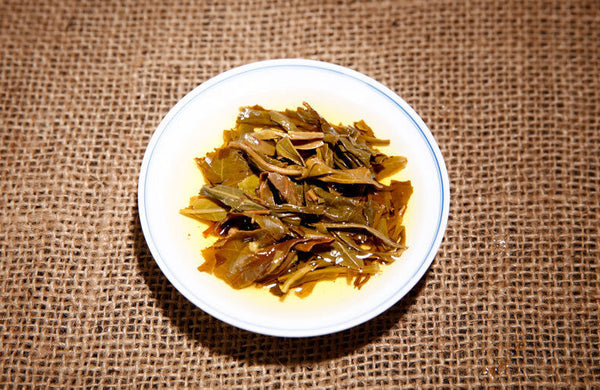 Jishun Hao Strength Pai Pu'er Tea 330g Yunnan Qizi Tea Cake Pu'er Raw Tea Cake