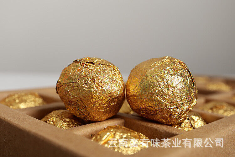 Yunnan Pu'er Tea 18 Old Banzhang Ancient Tree Gold Leaf Raw Tea Dragon Pearl