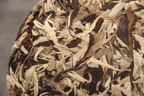 New Raw Tea Yunnan Pu'er Tea Moonlight White Cake Pure Handmade Trees 357g