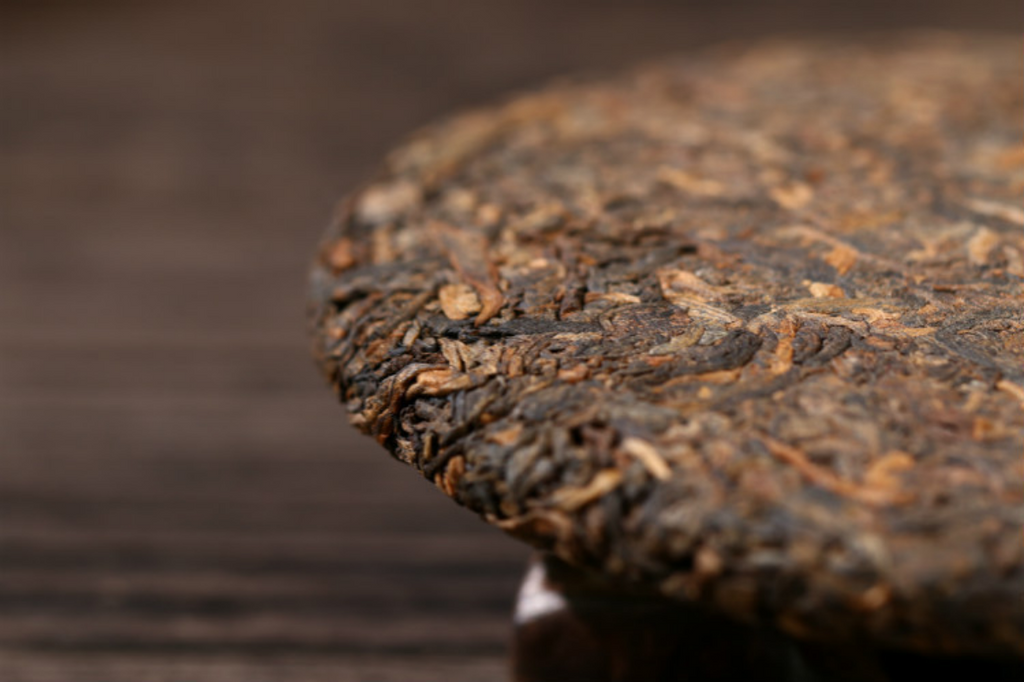 Yunnan Pu'er Tea 100g Ripe Cake Aged Old Tree Tea Golden Bud Ripe Tea