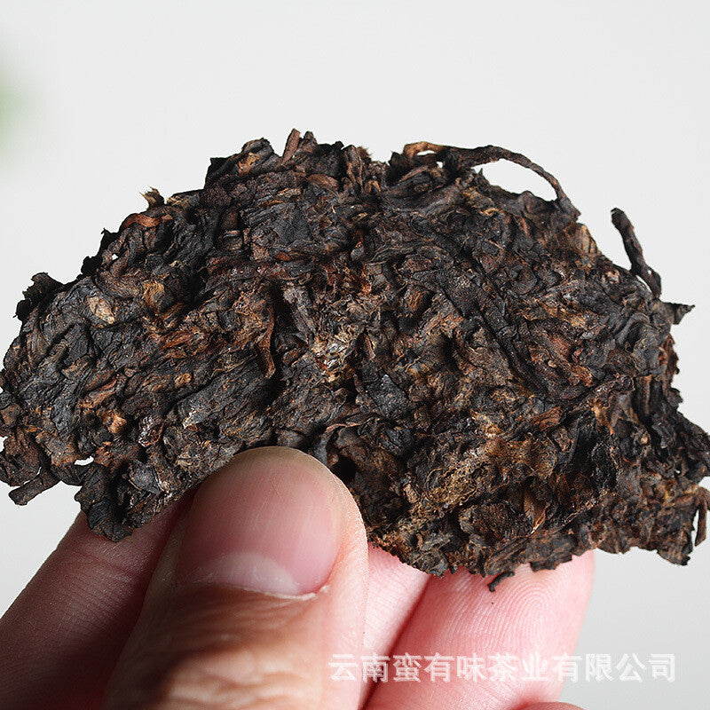 100g Ancient Tree Golden Bud Small Cake Puerh Tea Cooked Tea Yunnan Puerh Tea Main image