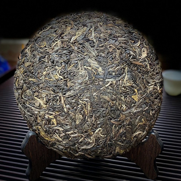 Iceland Puer Spring Tender Leaf Sheng Puerh Tea 357g Yunnan Mengku
