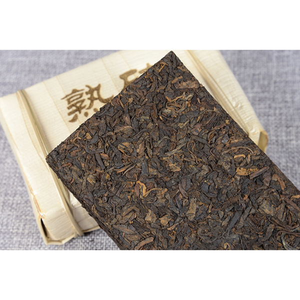 Premium Ripe Brick Yunnan Pu'er Tea Bamboo Shoot Shell Packing Health Care 250g