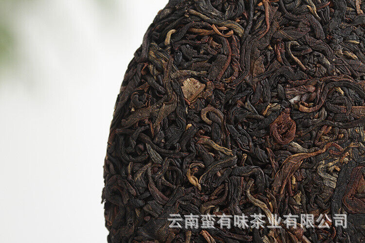 200g cake tea Yunnan Dian Hong tea Fengqing black tea Ancient tree sun red