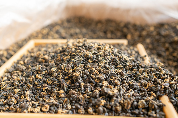 500g Yunnan Ancient Black Tea Golden Silk Golden Snail Fengqing Dian Hong Tea