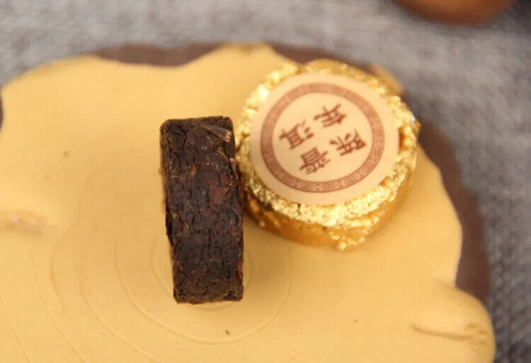 Mellow and Fragrance Yunnan Shu Puer Small Tea Cake 500g Golden Buds Cha Bing