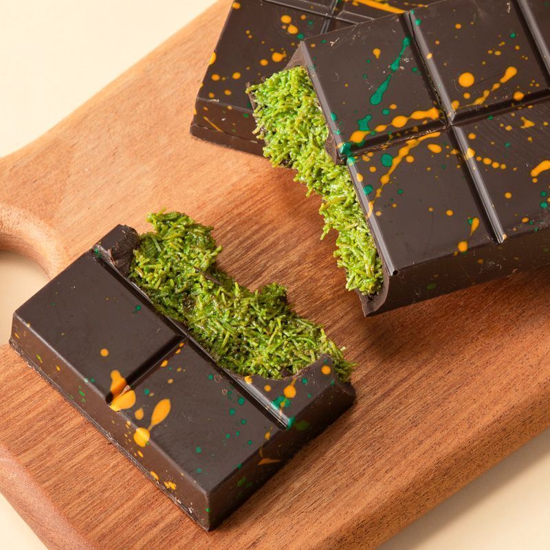 Dubai Style Pistachio Sandwich Chocolate