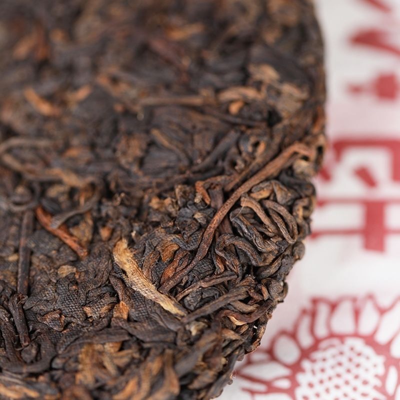 Old Comrade 7578 Ripe Tea Pu'er Tea Classic Cake Tea Yunnan Qizi Cake Tea 357G