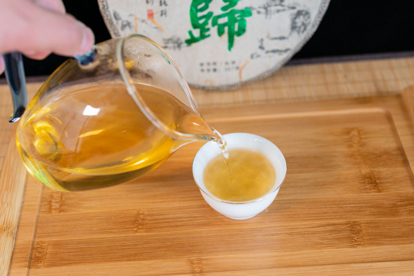 357g Xigui Pu-erh Raw Tea Yunnan Ancient Tree Pu-erh Seven Seed Cake Tea