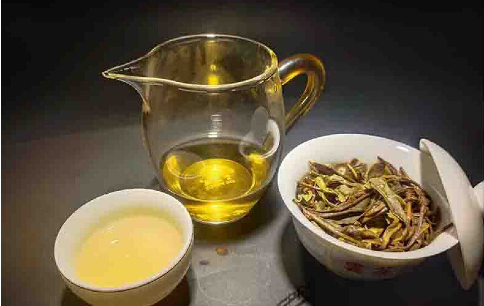 Yunnan Lincang Iceland Ancient Pure Small Cake Tea 7g Small Cake Tea 7 Pics/box