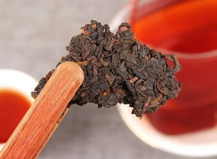 Chinese Yunnan Fenghuang Compressed Fermented Shu Pu Strong Taste Puer Tea 100g