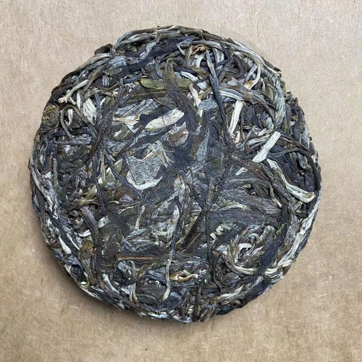 Puerh Tea Commemorative Cake Premium Raw Tea Strong Fragrance 100g Raw Tea