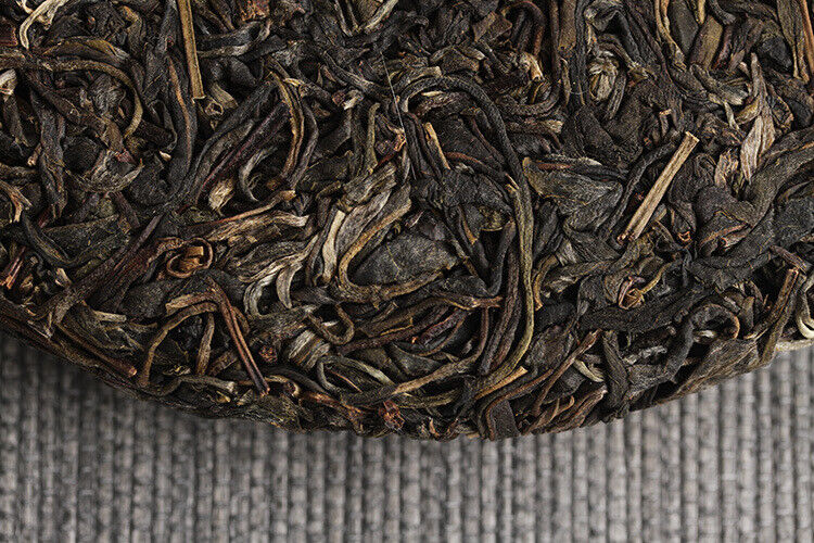Pu'er Tea Jingmai Ancient Tea Raw Cakes Dry Storage Tea Yunnan Seven Cakes 357g
