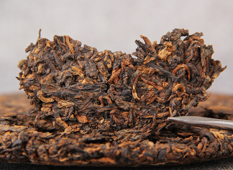 Yunnan Puer Ripe Tea Cake 云南普洱茶老班章古树纯料紧压普洱茶熟茶饼357g
