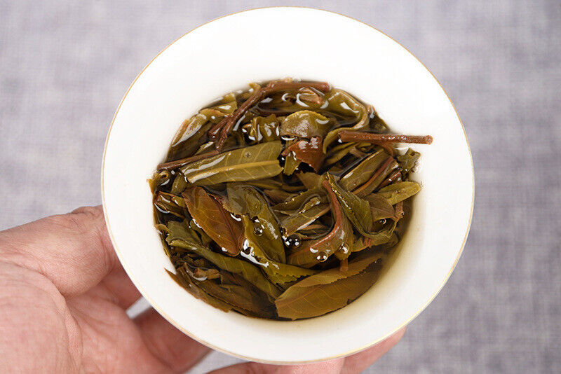 High Quality Yunnan Tea Yiwu 357g Raw Tea Cake 云南茶叶 易武凤凰窝 357克生茶饼